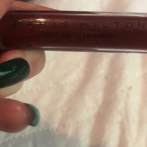 🆕Paris Hilton lip cream